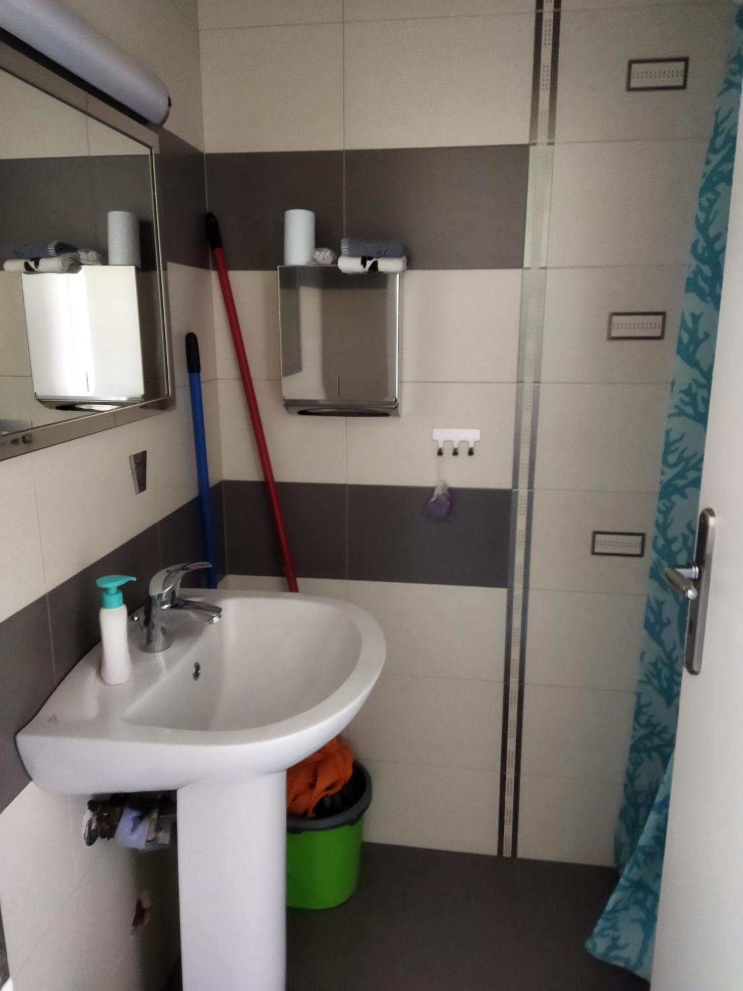 Cozy Apartment Near To The Airport Kouvarás エクステリア 写真