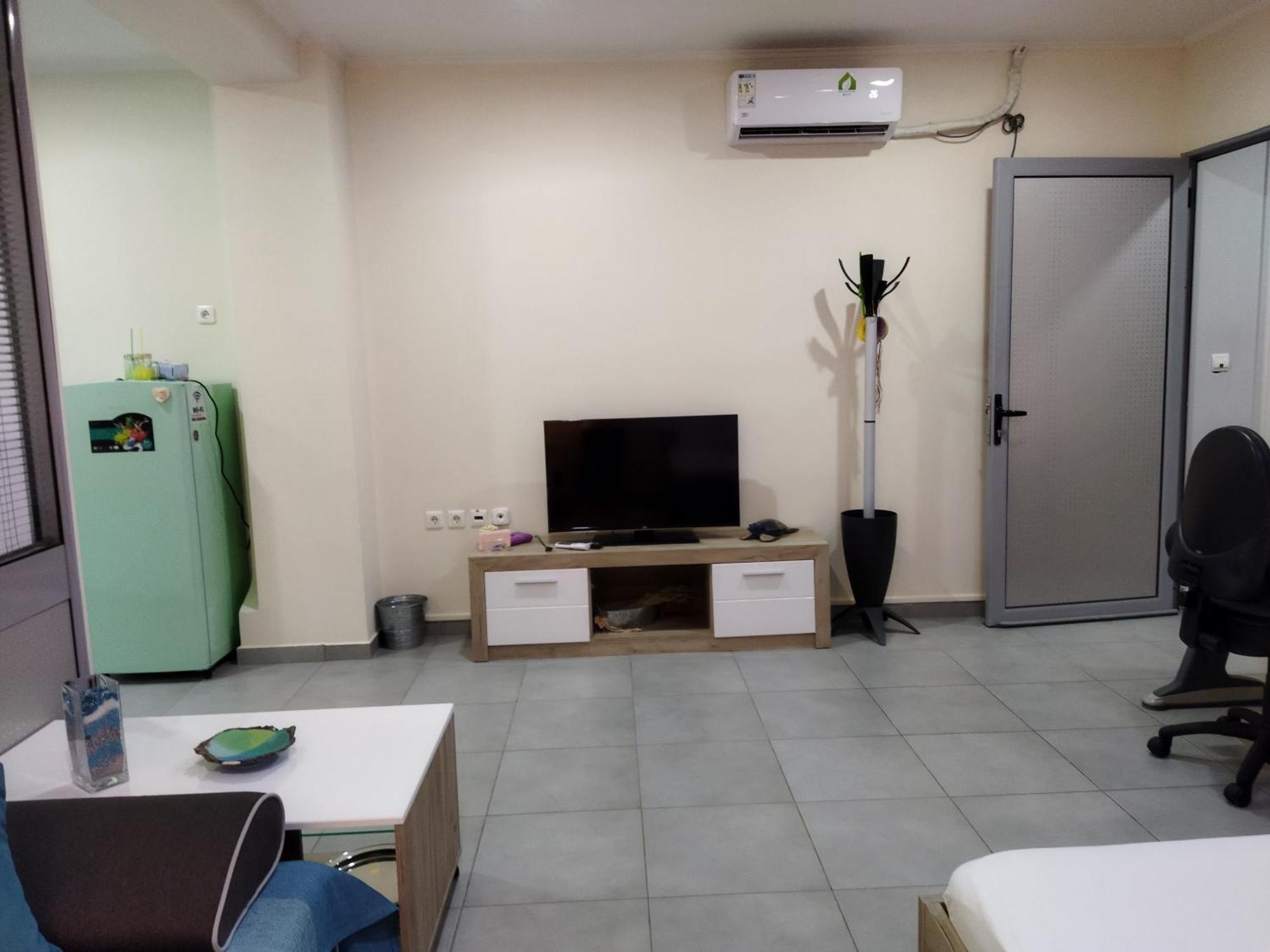Cozy Apartment Near To The Airport Kouvarás エクステリア 写真