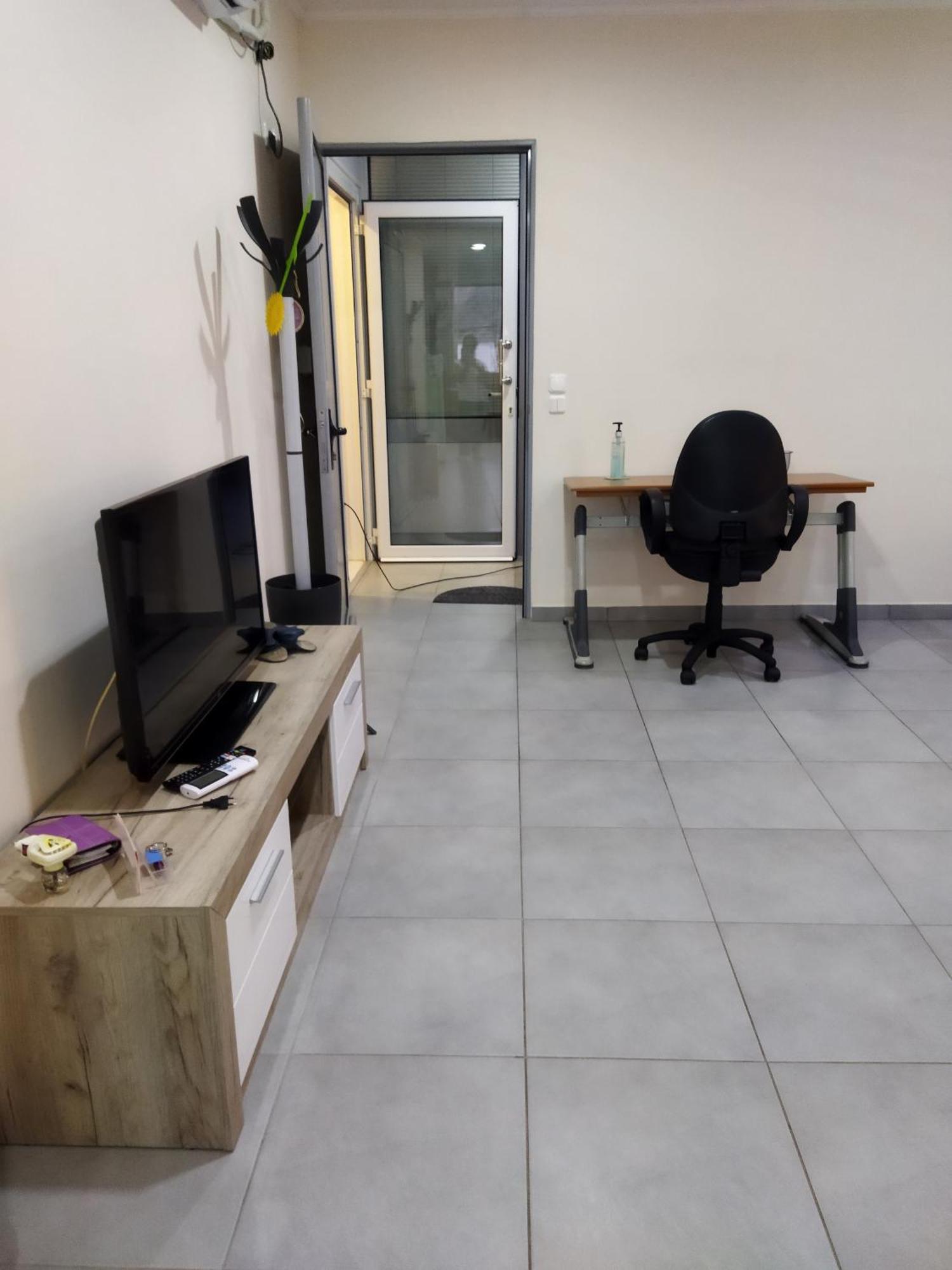 Cozy Apartment Near To The Airport Kouvarás エクステリア 写真