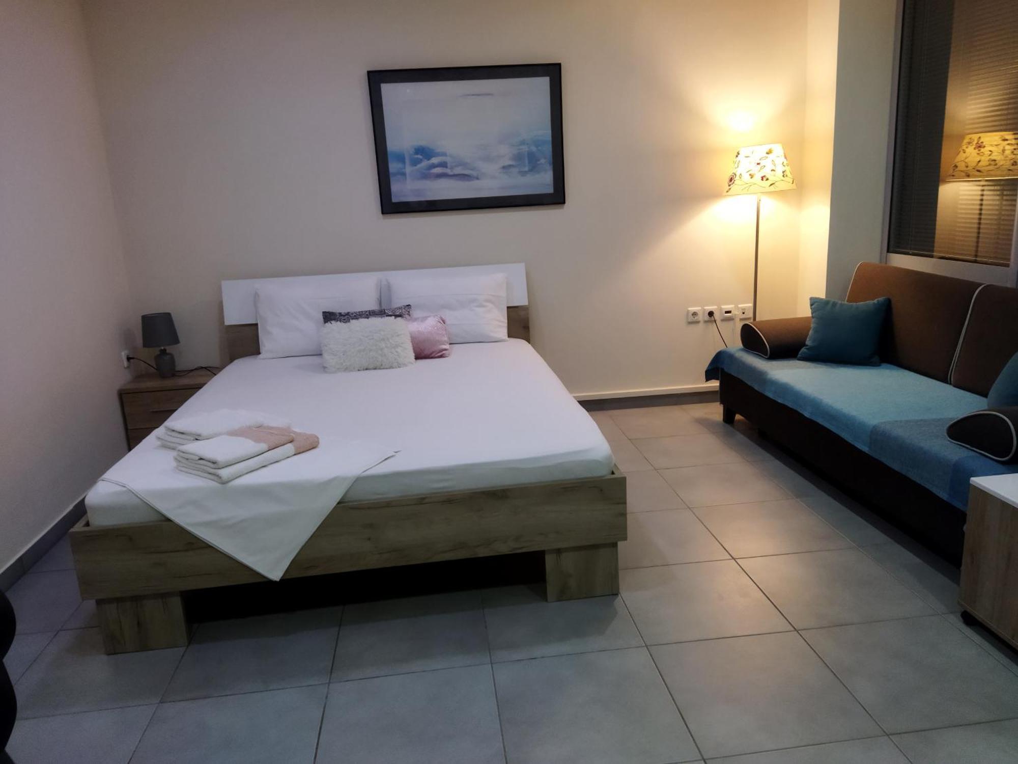 Cozy Apartment Near To The Airport Kouvarás エクステリア 写真