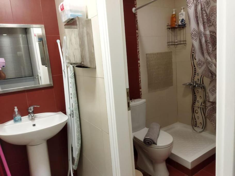 Cozy Apartment Near To The Airport Kouvarás エクステリア 写真