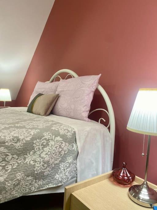 Cozy Apartment Near To The Airport Kouvarás エクステリア 写真