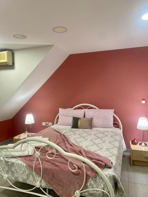 Cozy Apartment Near To The Airport Kouvarás エクステリア 写真