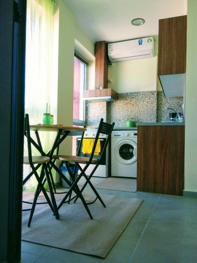 Cozy Apartment Near To The Airport Kouvarás エクステリア 写真