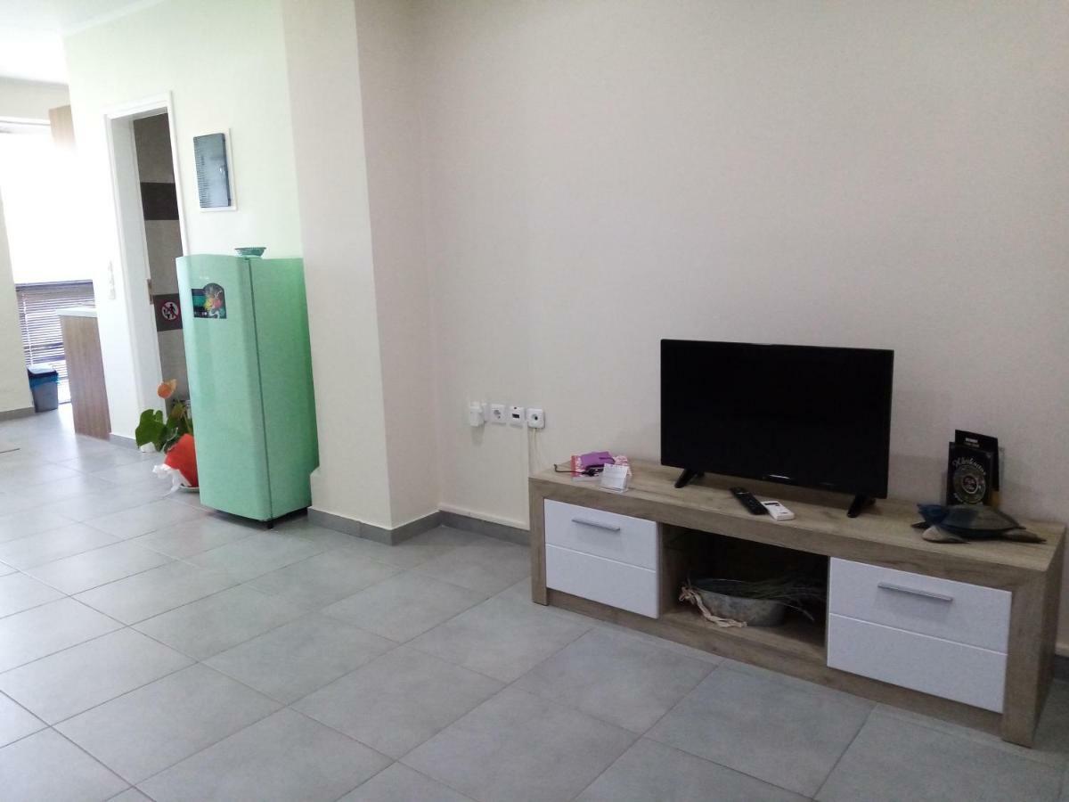 Cozy Apartment Near To The Airport Kouvarás エクステリア 写真